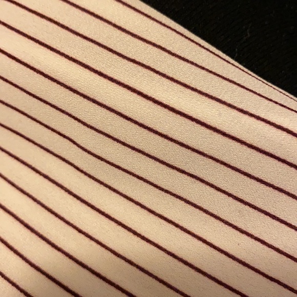 Chic blouse, small. Never worn. - Picture 6 of 6